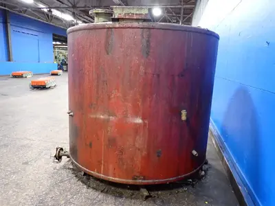 Approx. 1500 Gallons Steel Tank