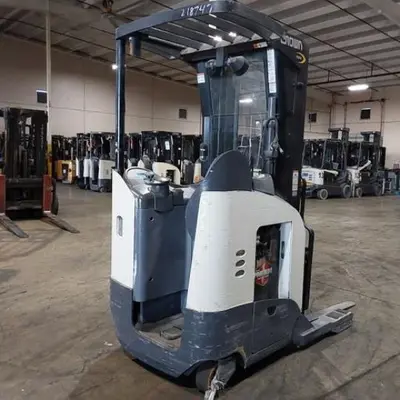 USED 2016 CROWN RR5725-45