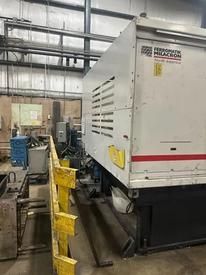 2002 MILACRON MM-880-116 Horizontal Plastic Injection Molding Machines | JYC MACHINERY (13)
