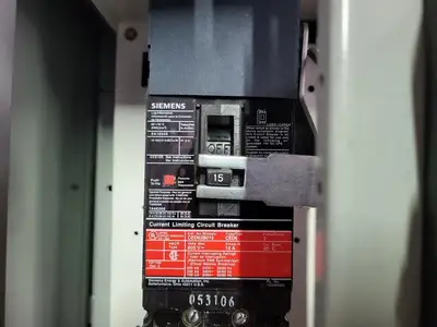 Dual 15A Circuit Breaker MCC Bucket