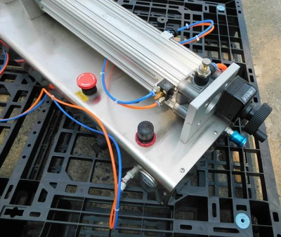 USED SINGLE PISTON FILLER TABLE TOP
