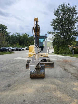 USED 2022 XCMG XE55U