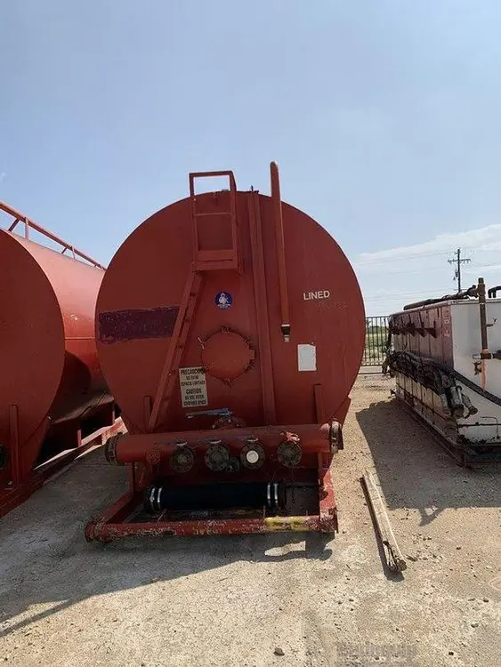 Used DRAGON _UNKNOWN_ Carbon Steel Tanks Texas US | Elliott Equipment Company #1049048