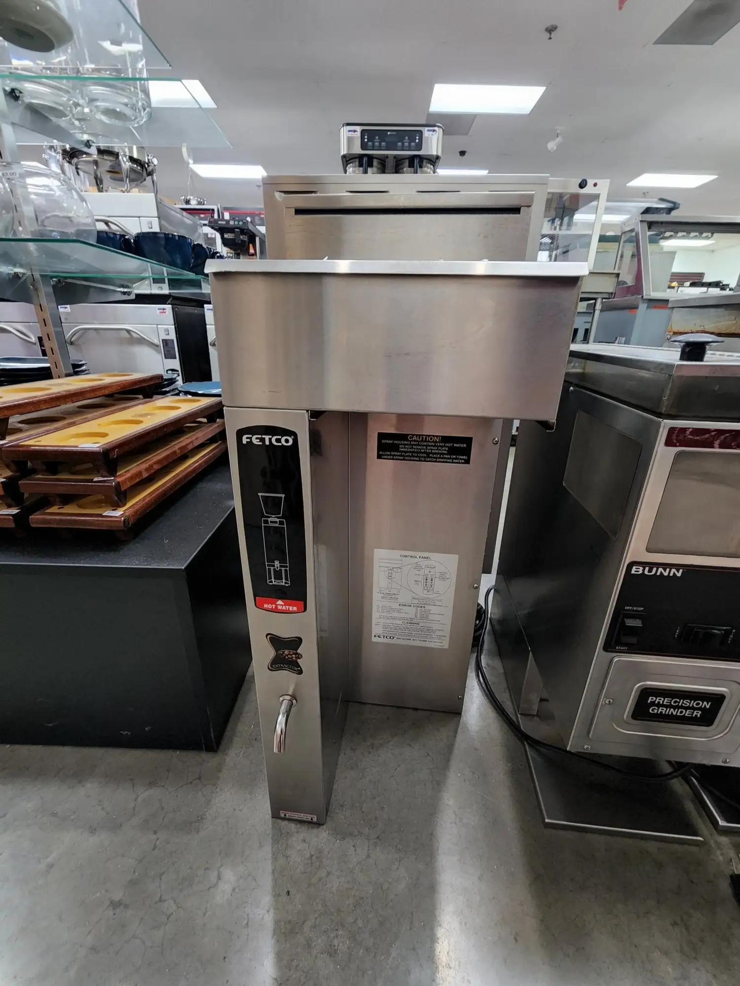 Used Fetco Used Fetco Extractor Series Single CBS-2041e 1 Gallon Coffee Brewer Machine 120/208-240V Restaurant Equipment (Miscellaneous) Illinois US | Falcon Restaurant Supply #1376838