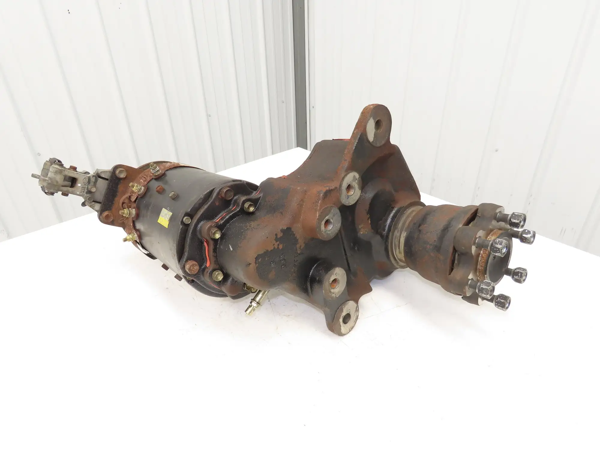 Toyota 14120-12181-71 Forklift Left Front Drive Axle & Motor 5-Lug Off 5FBE15