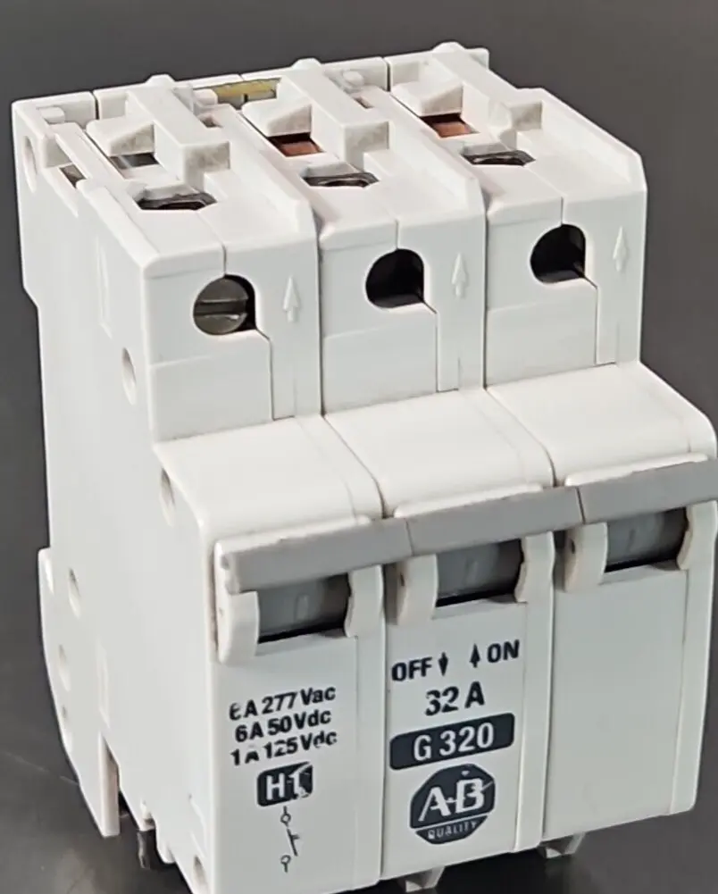 Allen-Bradley 1492-CB2 G320 H1 Ser A Circuit Breaker 32A loc4D2