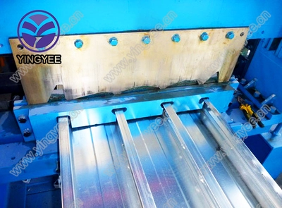 Steel Floor Deck Roll Forming Machine in China