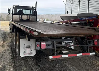 USED 2007 PETERBILT 335 PETERBUILT TANDEM ROLLBACK