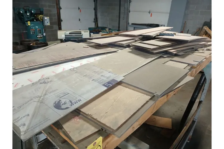 Used _UNKNOWN_ _UNKNOWN_ Commercial Materials & Supplies Ohio US | Thompson Auctioneers #1572354