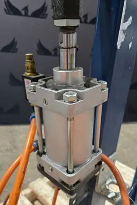 USED Unknown Brand PNEUMATIC POST BOTTOMER
