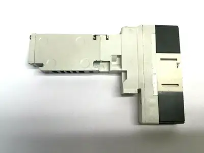 USED SMC SOLENOID VALVE, SUP. 0-1.0MPA, PIL. 0.1-0.7MPA