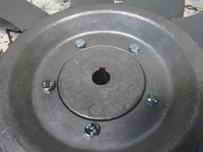 Kobelco KP-DB0-10 20" Fan Blade Replacement 5/8" Keyed Shaft