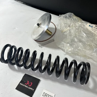 NEW Quincy 142566-050