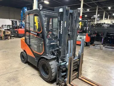 Used 2021 DOOSAN D35C-7 Internal Combustion Forklifts: Pneumatic Tire Illinois US | Somerset Equipment Sales #1546165