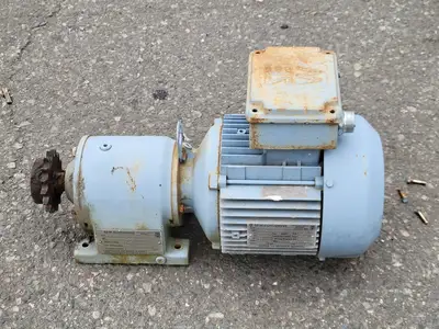 Used SEW R40DT90S4 Motors (misc) British Columbia CA | Lenmark #247712