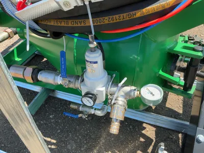New JCT DB500 Dustless Blasting Unit, Includes SHWL Sand Blast Hose W.P. : 1.2 MPa, Approximately 53...
