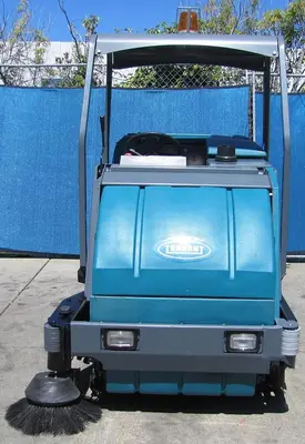 Used TENNANT 8300 Sweepers California US | Bay Line Tool #1399230