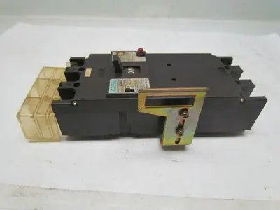 Fuji Electric EGA203A 225Amp 3 Pole Molded Case Circuit Breaker 200/415V