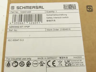 Schmersal AZM300Z-ST-1P2P Solenoid Interlock Safety Switch RFID 24VDC 103001435