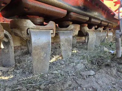 USED KUHN HR4004D