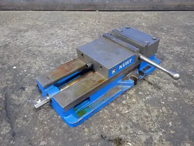 Kurt 8" Vise