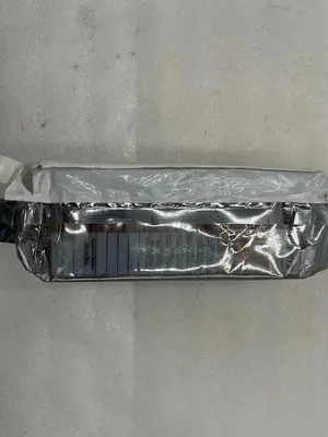NEW GE FANUC IC660BBR100 MODULE GENIUS BLOCK I/O STOCK K-2104