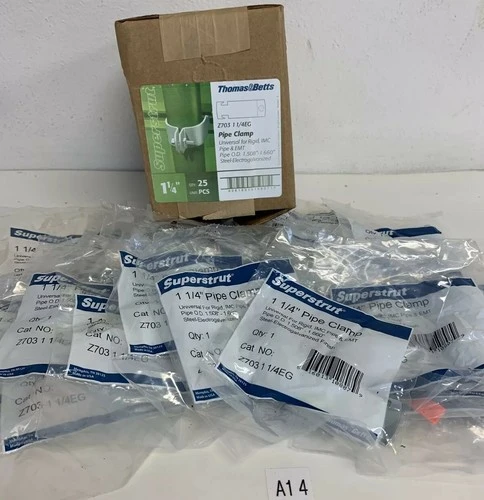 NEW Thomas & Betts Z703 1 1/4EG