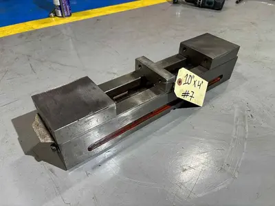 MACHINING CENTER VISE