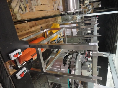 Howorth 9'6" long X 24" deep X 36 high Laboratory Instruments | Perry Equipment (12)