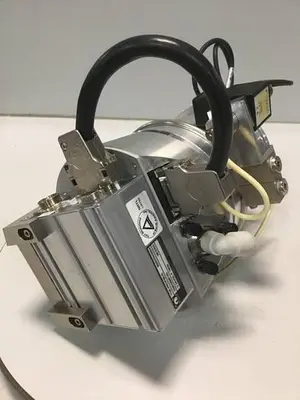 USED LEYBOLD TW250 S