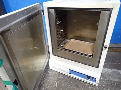USED LINDENBURG/BLUE MECHANICAL OVEN