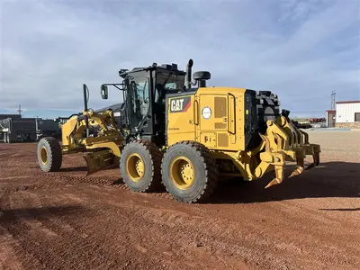 USED 2018 Caterpillar 140M3
