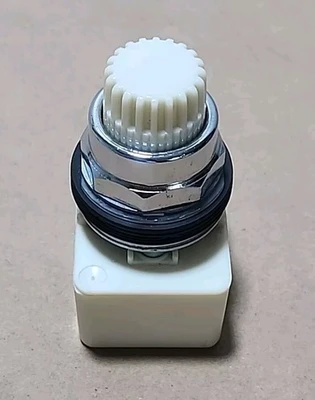 NEW Schneider Electric 33139999