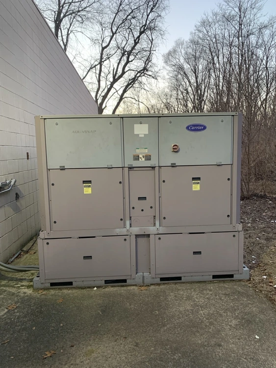 Used 2009 CARRIER 30RAN045-611KA Chillers Illinois US | Revelation Machinery #470297
