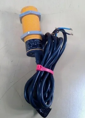 IFM Efector KI5001 KI-3015-APKG Capacitive Sensor 5E