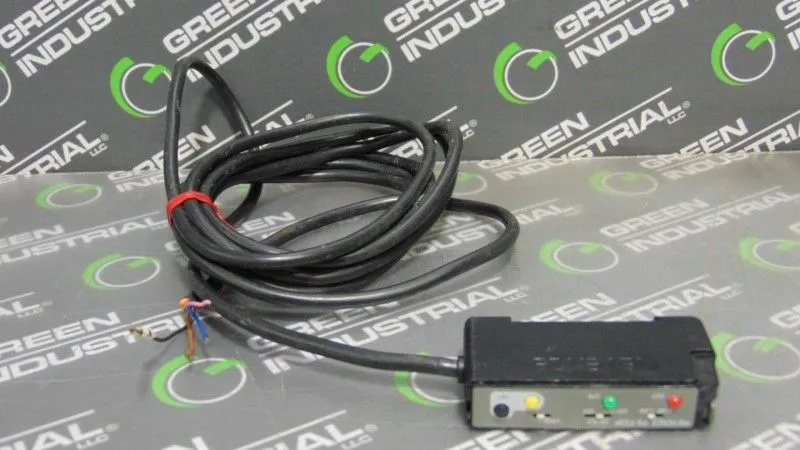 Keyence FS-T22P Photoelectric Fiber Optic Amplifier Used