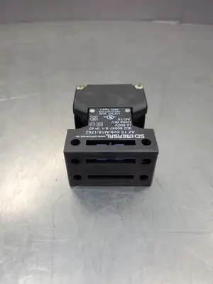 USED Schmersal AZ 15 zvrk-M16-1762 Safety Switch