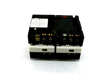 NEW GENERAL ELECTRIC CR122A03022AA RELAY 300VOLT