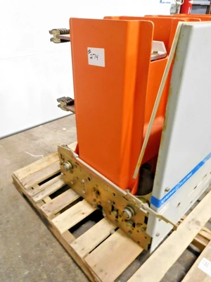 Used GE VB 7.2-500-3 Circuit Breakers Ohio US | Equipment Recovery Corp. #1330372