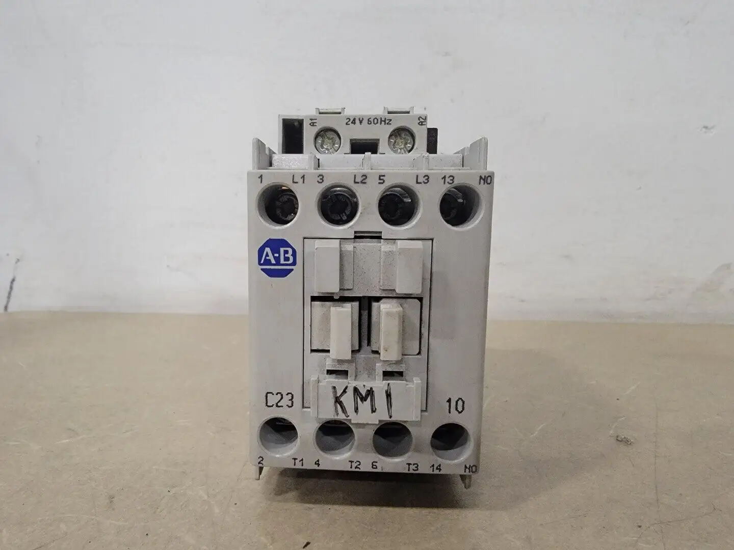 USED ALLEN-BRADLEY 100-C23 10