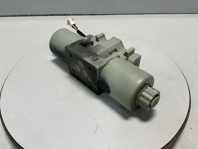 USED YUKEN T-DSG-03-3C65-D24-5093