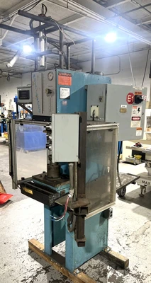 USED 2005 MULTIPRESS MULTIPRESS M5P-8 PRESS
