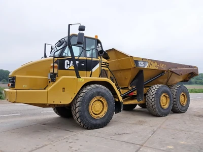 USED 2020 Caterpillar 725