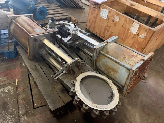 Fabri-Valve 16"-150 Knife Gate Valve with Pneumatic Actuator