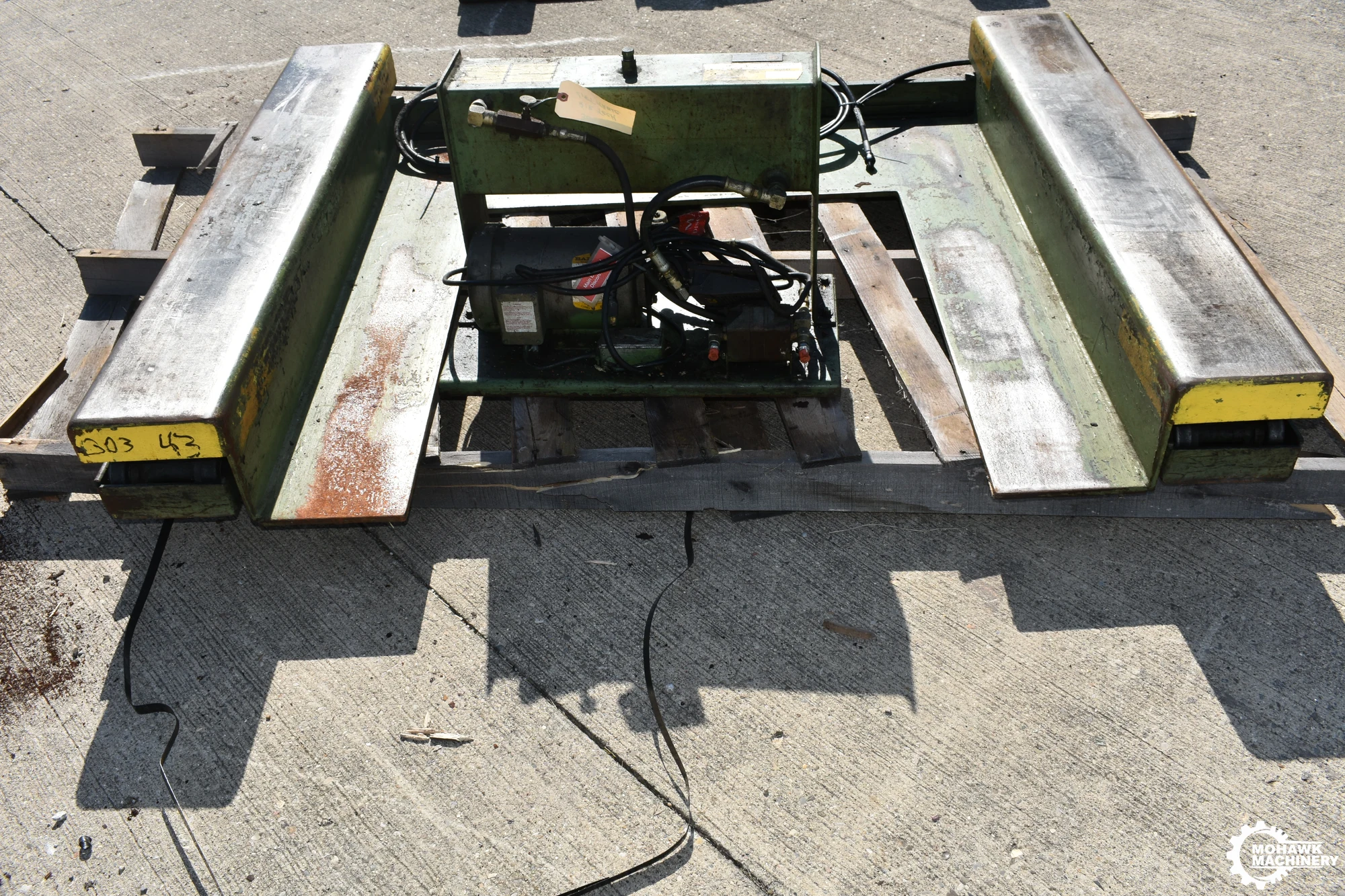 2000 LB AIR-TECH (AIR TECHNICAL INDUSTRIES) "ZLD5048E" ZERO-LOW LIFT HYDRAULIC SCISSOR LIFT TABLE w/48” x 50” PLATFORM