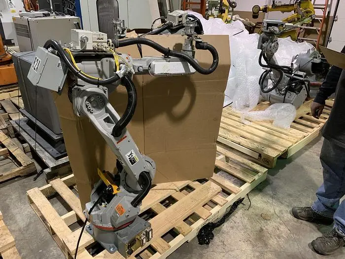 Used 2008 YASKAWA MOTOMAN YASKAWA MOTOMAN SSF2000 Robots Michigan US | RAB Industries, Inc. #183924