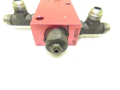 PowerBoss Minuteman SW/62U Hydraulic Manifold Four Port For Industrial Sweeper