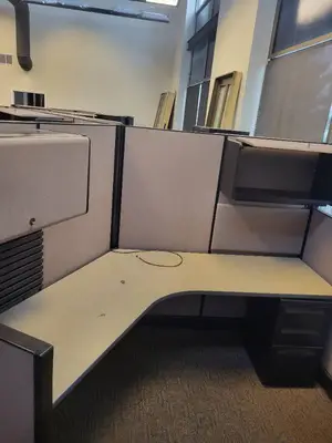 Herman Miller 3-Person Workstation Cubicle 120-Degree Layout with Acoustic Panels & Roll-Top Desk Wall Unit