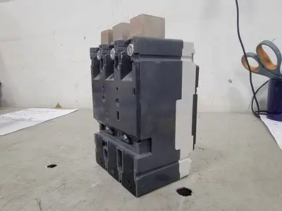 USED SIEMENS 3VL1110-1KM30-0AA0
