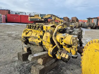 USED 2015 KOMATSU R561-13-51030